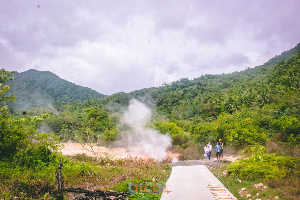 Discover the wonders of Nag-Aso Boiling Lake in Manito, Albay!